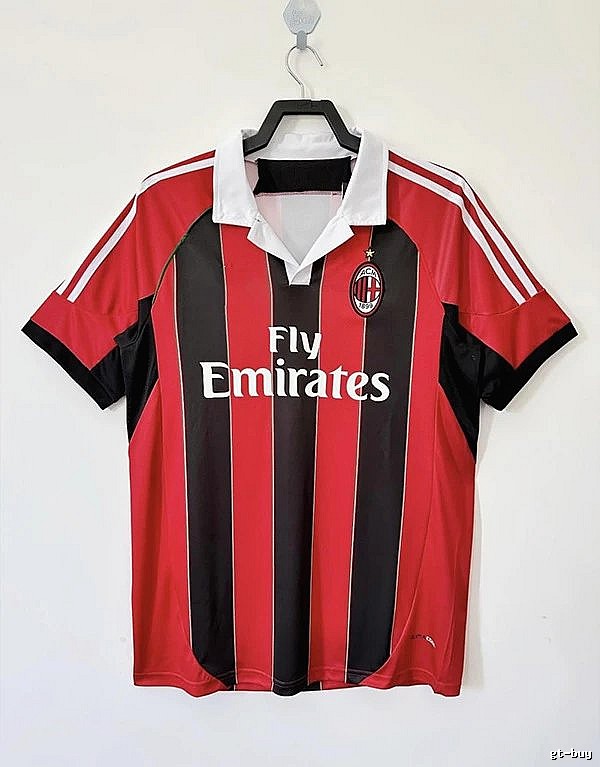 AC Milan Classic Retro soccer jersey Red Black Striped with Travel-Friendly Style