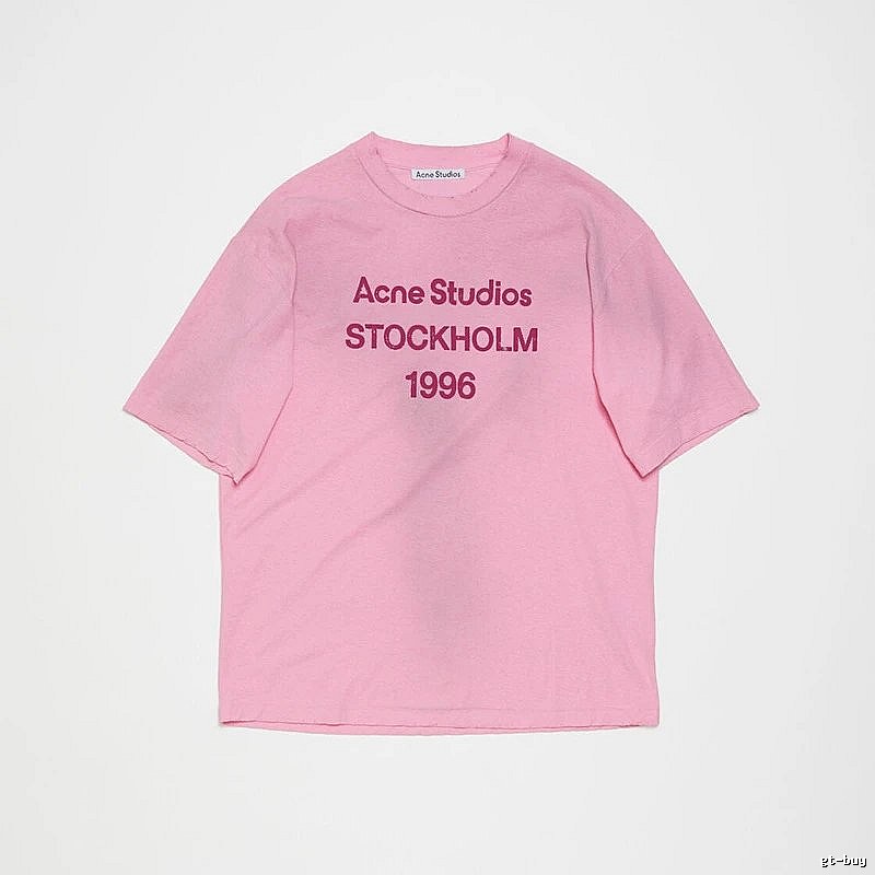 Acne Studios 2090-80 Pink Red Lettering Style Ac908026 Stockholm Logo T-Shirt City Outfit