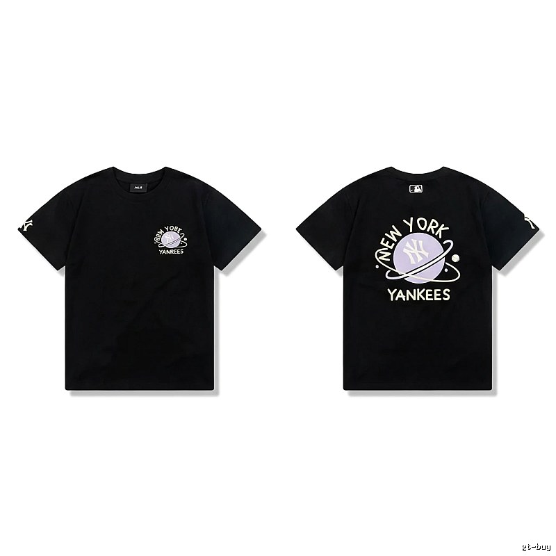 Black T-shirt of MLB New York Yankees