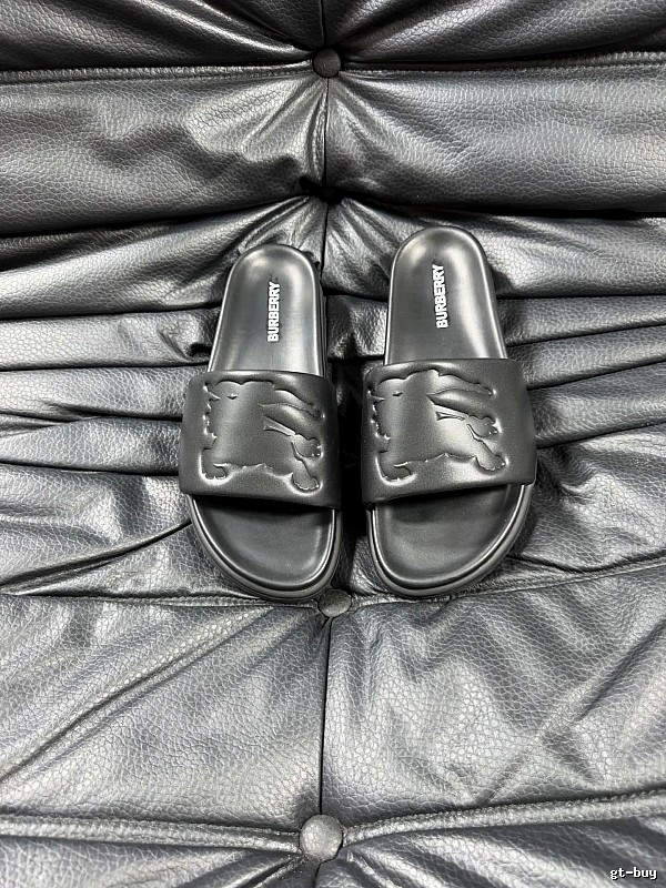 Burberry Knight Embossed Casual Style Black Slides