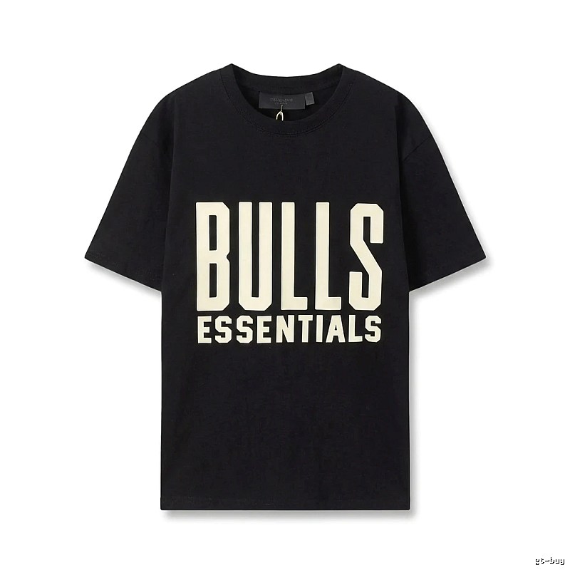 ESSENTIALS Bulls-style black T-shirt