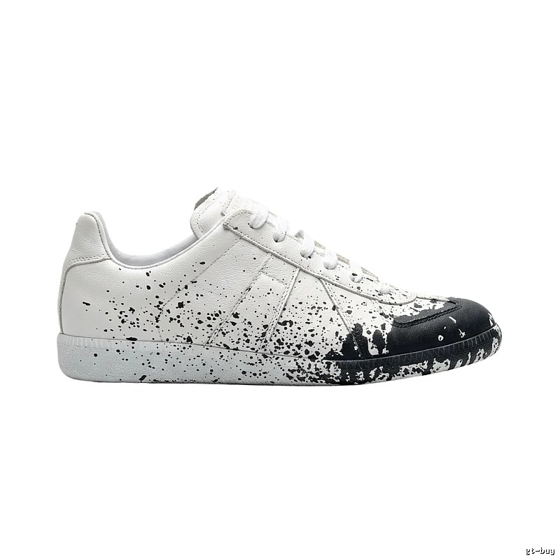 Maison Margiela's ink-splashing style white shoes