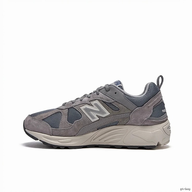 New Balance retro-style grey sports shoes