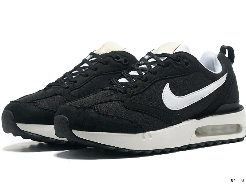 Nike Air retro-style black sports shoes
