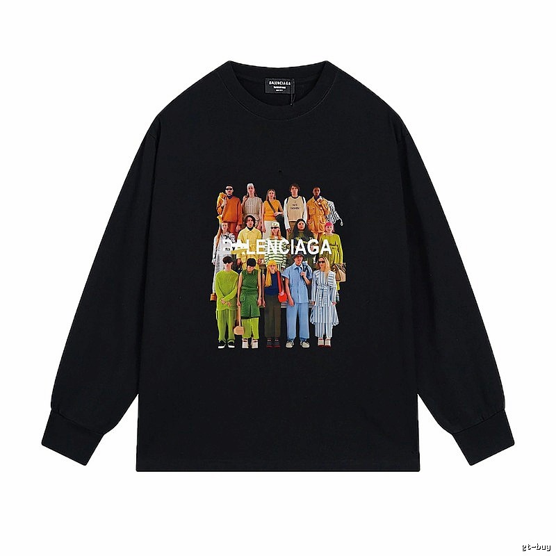Parisian family portrait printed black sweatshirt