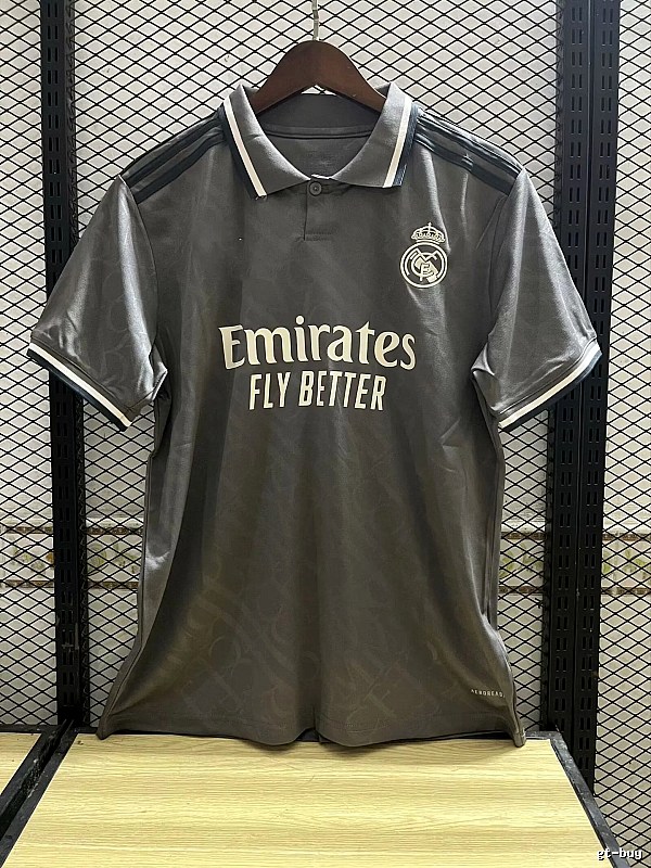 Real Madrid Gift Ready Home soccer jersey White Real Madrid with Standout Detail Select Edition