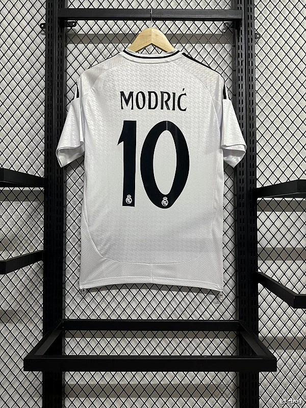 Real Madrid Resort Home soccer jersey White Real Madrid for Travel Looks Select Edition