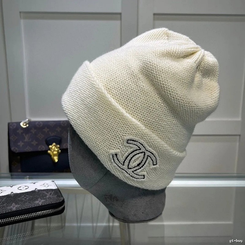 Ribbed Patch Chanel Knit Beanie for Casual Office