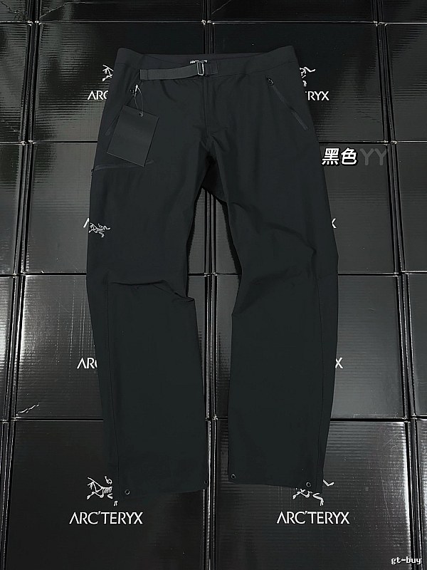 Technical Hiking Pants in Black with discreet logo - Arc'teryx