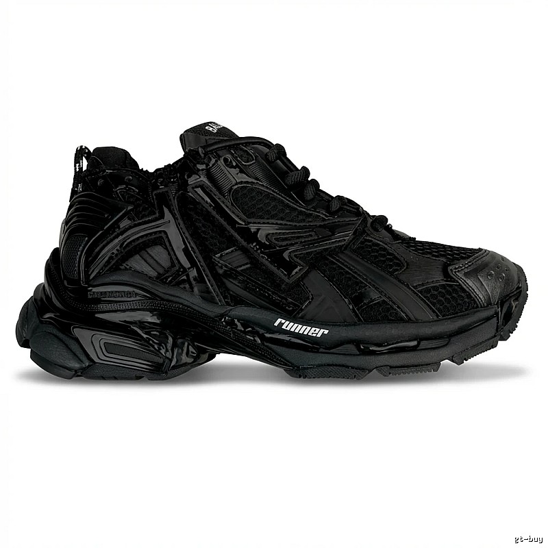 The black sneakers of the Balenciaga Runner series.